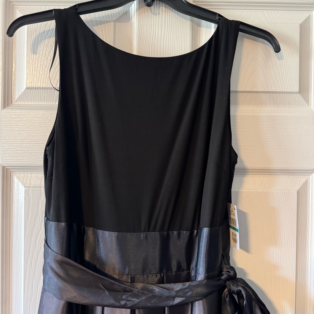 SLNY Black Bodice with Metallic Gray Ombre Maxi Gown - Picture 3 of 6